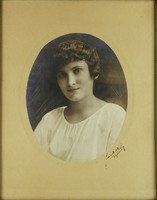 1H240 Régi jelzett FARKAS KAPOSVÁR keretezett női portré fotográfia 36 x 29.3 cm