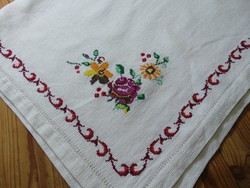 Cross-stitched embroidered tablecloth, tablecloth 116 x 97 cm.