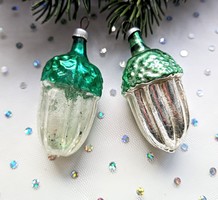 Old glass Christmas tree ornament in a pair of acorns 6m