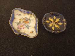 Két darab porcelán dísz tálka, Ilmenau Graf von Henneberg kobaltkék, és egy sérült Herendi