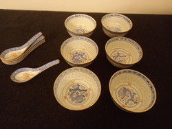 Hat személyes kíniai, keleti dekorációs porcelán kistálka és kanalak