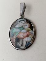 Porcelán Szűz Mária a gyermekkel ezüst ezust keretben melynek a hátoldala is ezüst 925 