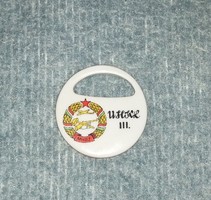 Hollóházi MHSZ feliratos porcelán plakett 6,5 cm (1/p)