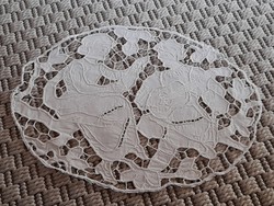 Richelieu embroidery, tablecloth insert