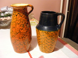 2 pond head ceramic vases