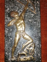 Bronz dombormű," az íjász", márvány alapon