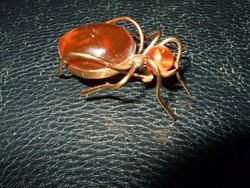 Bross,  borostyán pók alakú kalinyingrádi 1950/1960 körül