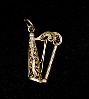 Silver harp pendant made of filigree goldsmith work