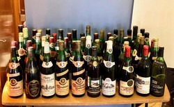 42 db BB Balatonboglári régi palackos bor gyűjtemény (1975 -től 1983 -ig és 1 db 1991-es)