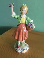 Szüretelő lány német porcelán
