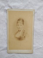 Antik szépia CDV/vizitkártya/keményhátú fotó hölgy portré Bécs Heinrich Harmsen műterme 1800-as évek