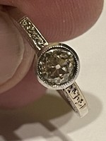 Szép régi 14 kr arany gyűrű/6 mm/ eredeti brillel diszitve eladó!Ara:170.000.-