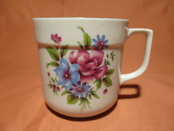 Lowland mug with a large bouquet of flowers, cup