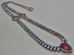 Gyönyörű régi aranyozott ezüstnyaklánc rubin és fehér církon