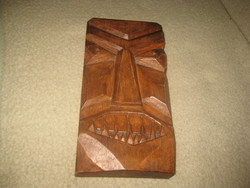 Mohácsi  búsó faragás  , Varga  , szignóval , tölgyfából  16 x 30 cm