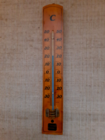Régi szép állapotú fa fali hőmérő használható állapotban