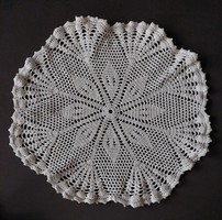 Round crochet tablecloth diameter 37cm