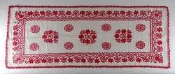 1H532 old embroidered folk red linen tablecloth 50 x 120 cm
