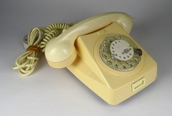 1H522 retro butter colored corded telephone cb76mm 1982