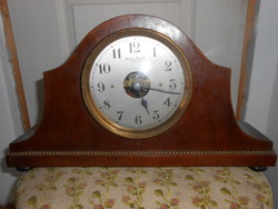 Bulle Clock elektromagnetikus asztali/kandalló óra