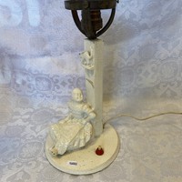 Jelzett antik porcelán lámpa Kislány cicával