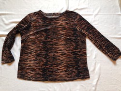 Tiger patterned women's top