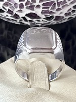 Ezüst pecsétgyűrű.