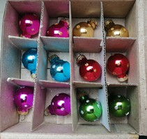 Miniatűr karácsonyfadísz gömbök