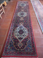 400 x 90 cm kézi csomózású Bidjar  futó szőnyeg eladó