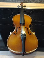 1962 Szegedi hangszergyár hegedűje sorszámozott  javítandó   56 x 19 cm