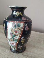 Porcelán váza  eladó!Gyönyörű, kézzel festett váza eladó!