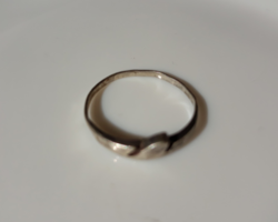 Silver ring decorated with a leaf motif 16.9 mm