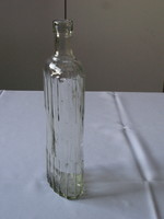 Régi, antik nagy "lapos" üveg. 7 dl-es bordázott, fehér italos palack.