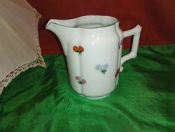 Floral small spout, jug .... Coffee, milky ...