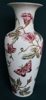 DT/051 - Ritka dekor! Zsolnay – Virág és pillangó mintás, 34 cm magas váza