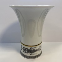 Corinthian vase in Hollóházi