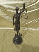 Justitia bronz szobor. Máyer szignóval.