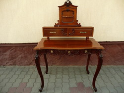 Igazi ritkaság! Álomszép antik, kézzel faragott bécsi barokk női építményes íróasztal