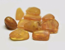 • Borostyán 25.02 ct drágakő ékszerészeknek, gyűjtőknek vagy más  hobby célra--új
