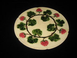 Steidl-znaim majolica, wall plate, clover pattern, 18.7 cm,