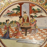 Shaped Chinese famille rose plate with gilded border