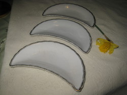 Zsolnay csontos  tányérok  3 db pajzsos  ,sorszámos  , 17,5 cm