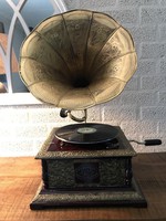 Működőképes tölcséres gramofon