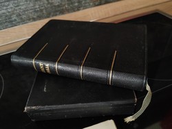 1938 évi kiadású  díszkötéses Szent Biblia korabeli bejegyzéssel tartalmas kísérőlevéllel