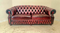 Antik burgundi színű chesterfield bőr kanapé