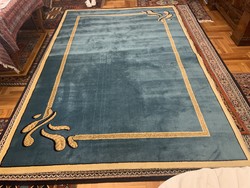 Gyönyörű kék színű pihe puha hibátlan török szőnyeg