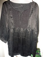 Fekete hímzett, csipkés 100% selyem tunika, felső