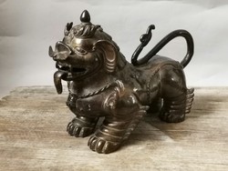 Antik ázsiai bronz oroszlán