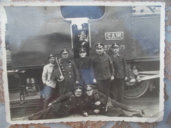 Antik fotó fénykép vasutas mozdonyvezetők csoportképe 11,5x8,5cm
