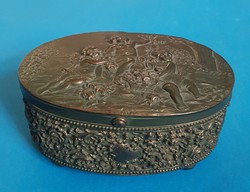 Régi bronz ékszertartó doboz